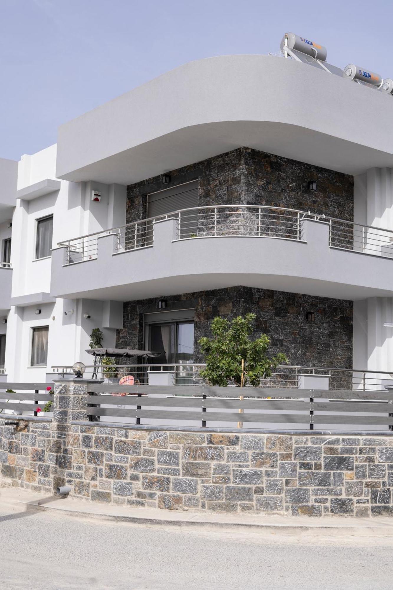 Ferienwohnung The Skyline Escape Iraklio Exterior foto